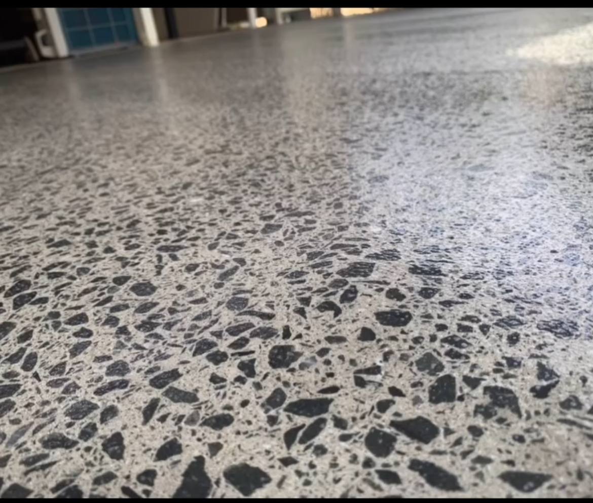 Epoxy Flake vs Polished Concrete: Which Floor Is Right for You?